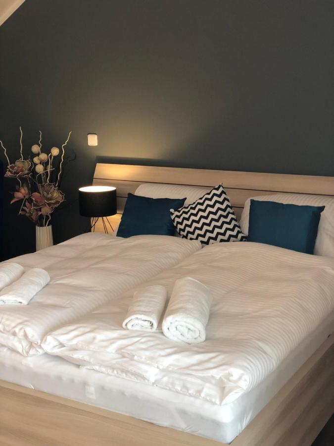 Apartmany Konevova Mikulov Buitenkant foto