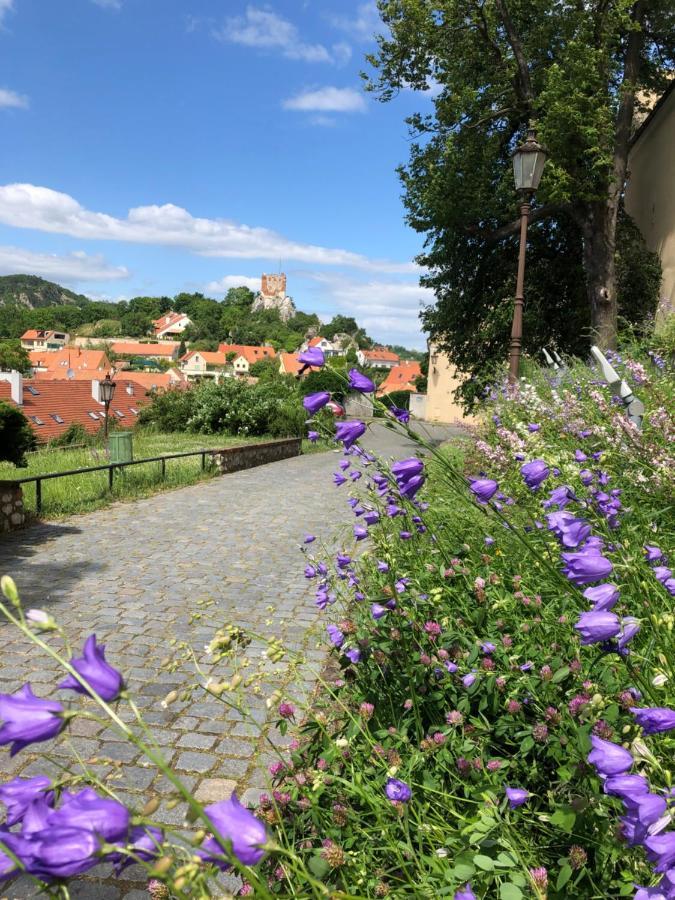 Apartmany Konevova Mikulov Buitenkant foto