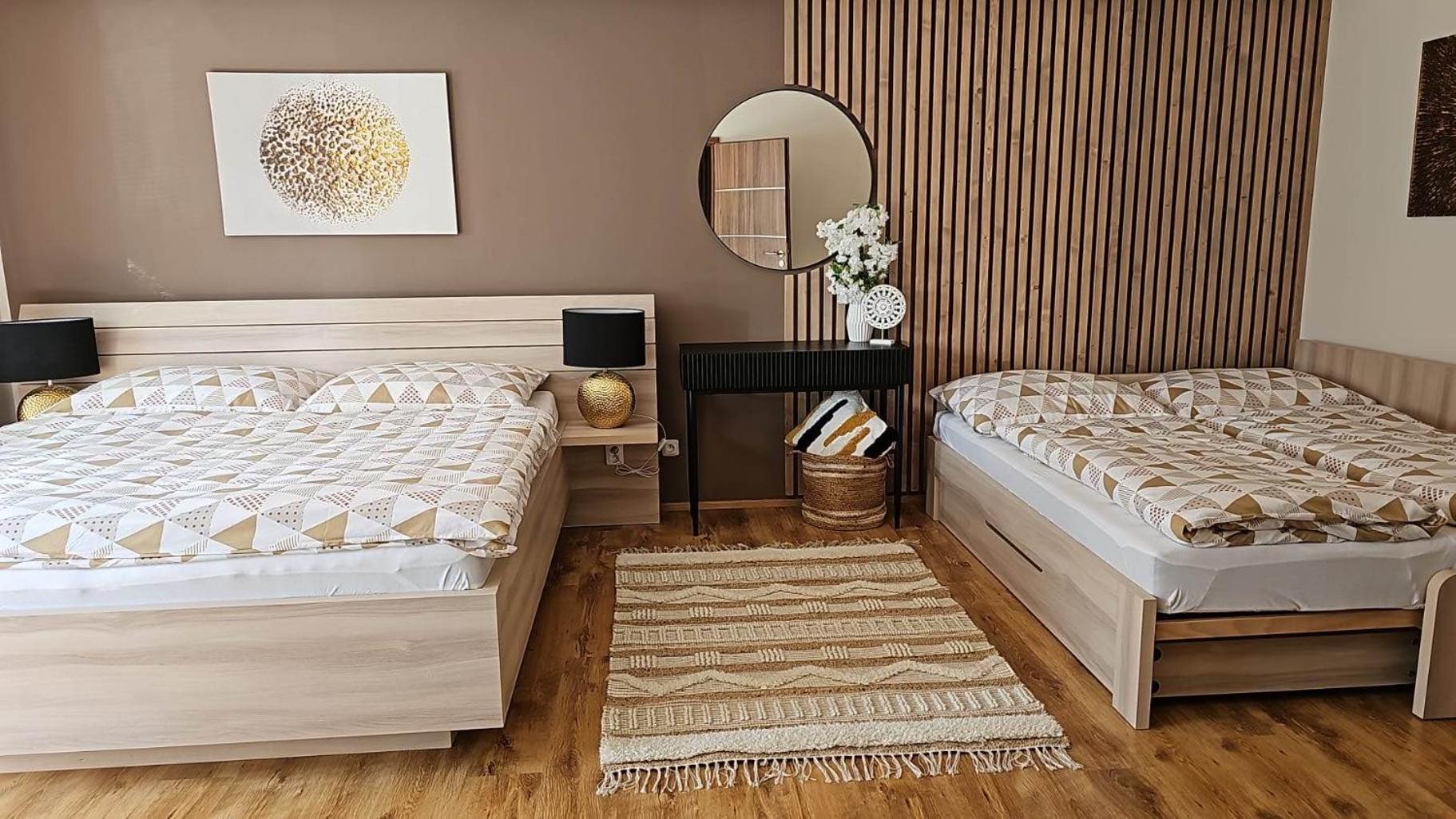 Apartmany Konevova Mikulov Buitenkant foto